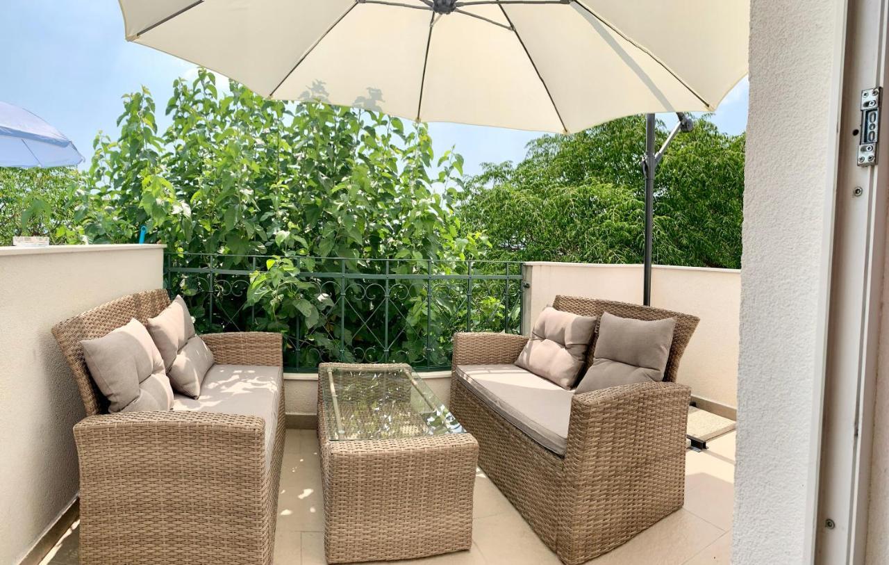 Summer Apartment Макарска Экстерьер фото